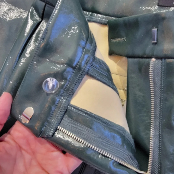 NWT 7 For All Mankind Faux Leather Cropped Wide Leg Shiny Green Pants Size M - Picture 7 of 14